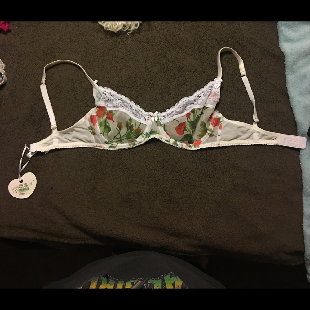 Mimi Holiday lace bra Rose pattern